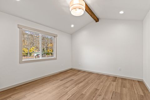 Tiny photo for 753 Rogue River Highway, Gold Hill, OR 97525 (MLS # 220212265)