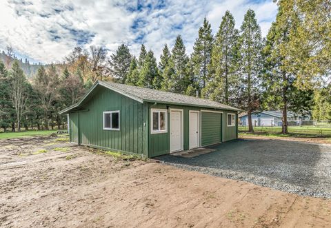 Tiny photo for 753 Rogue River Highway, Gold Hill, OR 97525 (MLS # 220212265)