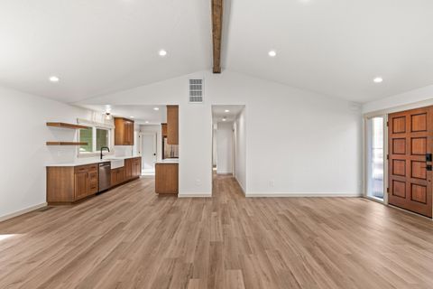 Tiny photo for 753 Rogue River Highway, Gold Hill, OR 97525 (MLS # 220212265)