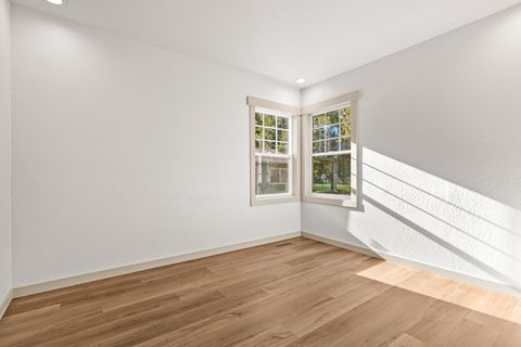 Tiny photo for 753 Rogue River Highway, Gold Hill, OR 97525 (MLS # 220212265)