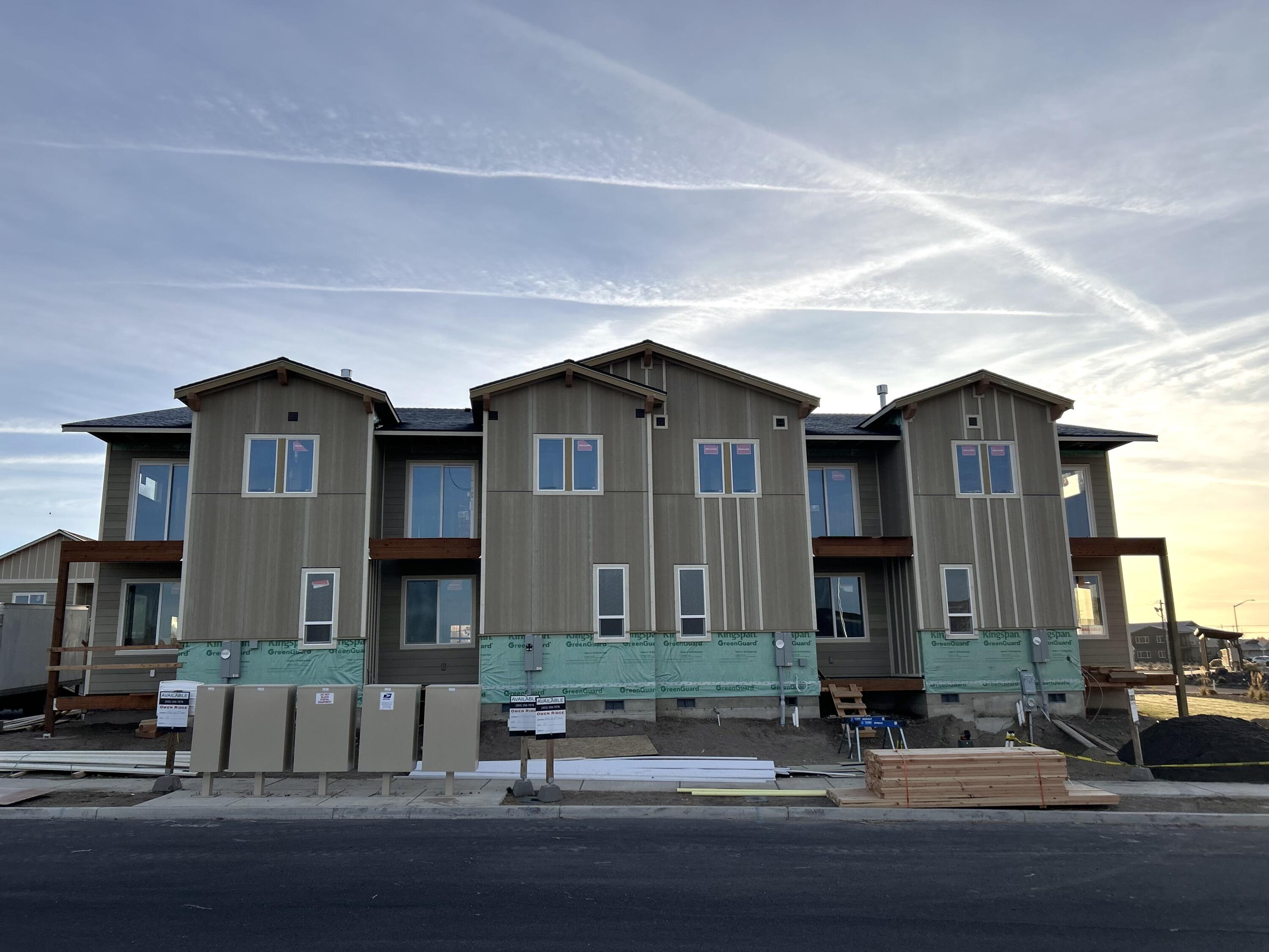 3969 SW Badger Avenue Townhomes 5-8