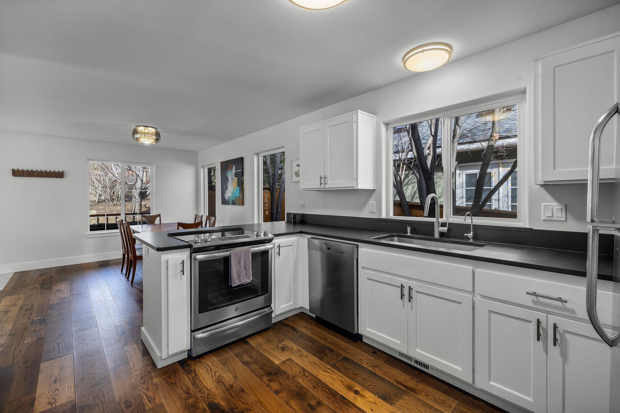 Bonne Home - Residential