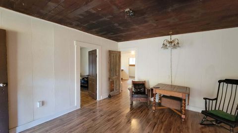 Tiny photo for 126 S Nelson Street, Mitchell, OR 97750 (MLS # 220220201)