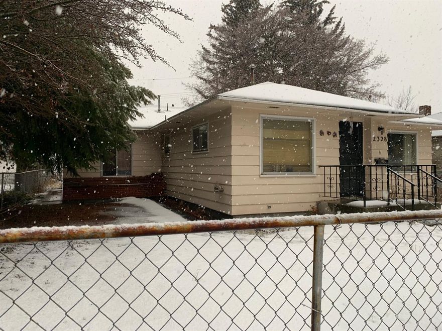 Cute 3 bedroom 1 bath home with fenced in yard and 2 car garage.