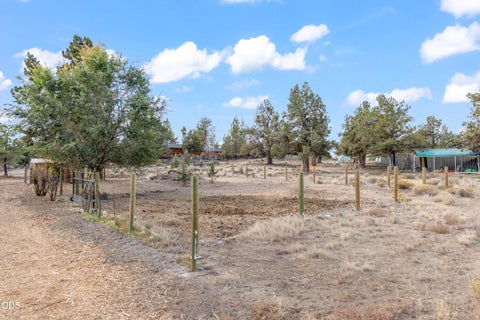 Tiny photo for 22963 Manzanita Court, Bend, OR 97701 (MLS # 220230002)