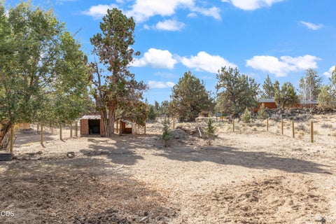 Tiny photo for 22963 Manzanita Court, Bend, OR 97701 (MLS # 220230002)