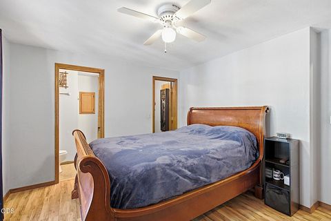 Tiny photo for 1609 Leonard Road, Grants Pass, OR 97527 (MLS # 220225374)