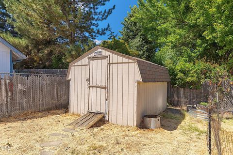 Tiny photo for 1609 Leonard Road, Grants Pass, OR 97527 (MLS # 220225374)
