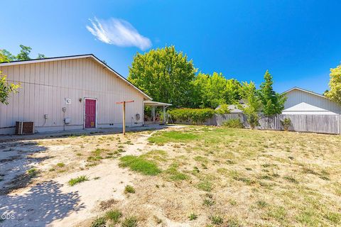 Tiny photo for 1609 Leonard Road, Grants Pass, OR 97527 (MLS # 220225374)