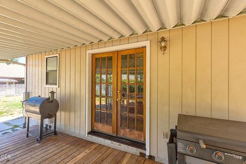 Tiny photo for 1609 Leonard Road, Grants Pass, OR 97527 (MLS # 220225374)