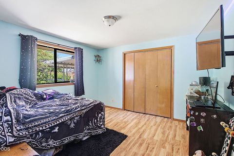 Tiny photo for 1609 Leonard Road, Grants Pass, OR 97527 (MLS # 220225374)