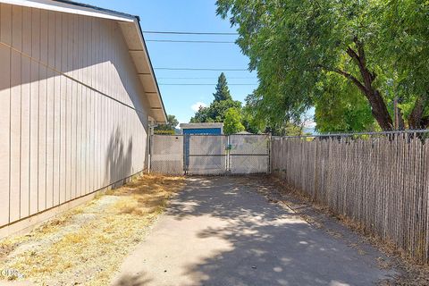 Tiny photo for 1609 Leonard Road, Grants Pass, OR 97527 (MLS # 220225374)