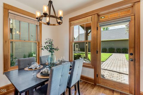 Tiny photo for 547 W Jefferson Avenue, Sisters, OR 97759 (MLS # 220223779)