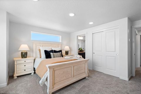 Tiny photo for 3366 NW 7th Street, Redmond, OR 97756 (MLS # 220223472)