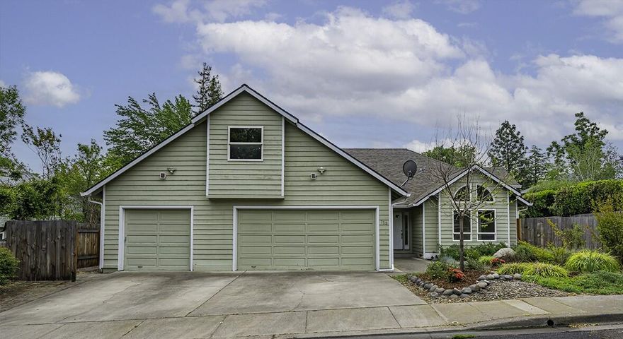 Gracious, single-level 3 bed, 2 bath home located in a charming, peaceful Ashland cul-de-sac. Great natural light throughout w/soaring ceilings & oversized windows in the formal living & dining areas. Chef's kitchen featuring granite countertops, tile flooring, full height tile backsplash, ss appliances & large walk-in pantry. Primary suite w/double door entry, vaulted ceiling, walk-in closet & private patio access. Luxurious ensuite w/tile flooring, dual sink vanity, oversized tile shower & freestanding soaking tub. Additional features include hardwood floors, built-in art niches w/lighting & a dedicated laundry/mud room w/built-in cabinetry & utility sink. Fully fenced backyard w/an expansive partially covered back patio & deck off the formal living area. Beautiful, mature landscaping, raised garden beds plus a 3-car garage w/a finished, vaulted bonus room above, perfect for an office, playroom or game area. Convenient to schools, shopping, golf, medical & historic downtown Ashland!