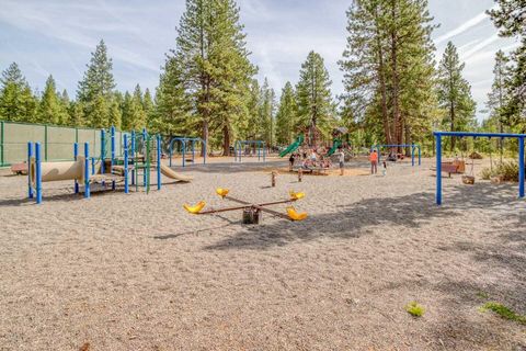 Tiny photo for 17767 Topflite Lane #UNIT 23, Sunriver, OR 97707 (MLS # 220212601)