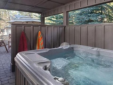 Tiny photo for 17767 Topflite Lane #UNIT 23, Sunriver, OR 97707 (MLS # 220212601)