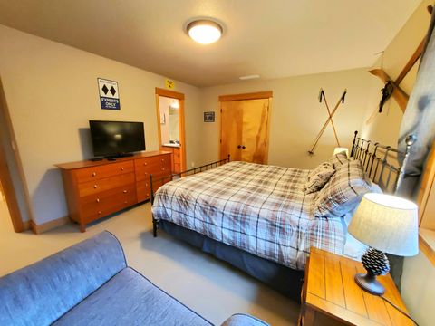 Tiny photo for 17767 Topflite Lane #UNIT 23, Sunriver, OR 97707 (MLS # 220212601)