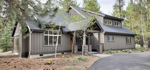 Photo of 17767 Topflite Lane #UNIT 23, Sunriver, OR 97707 (MLS # 220212601)