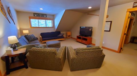 Tiny photo for 17767 Topflite Lane #UNIT 23, Sunriver, OR 97707 (MLS # 220212601)