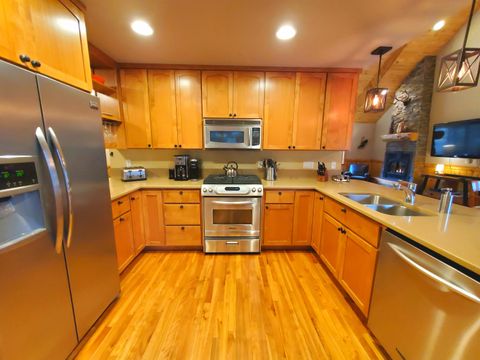 Tiny photo for 17767 Topflite Lane #UNIT 23, Sunriver, OR 97707 (MLS # 220212601)