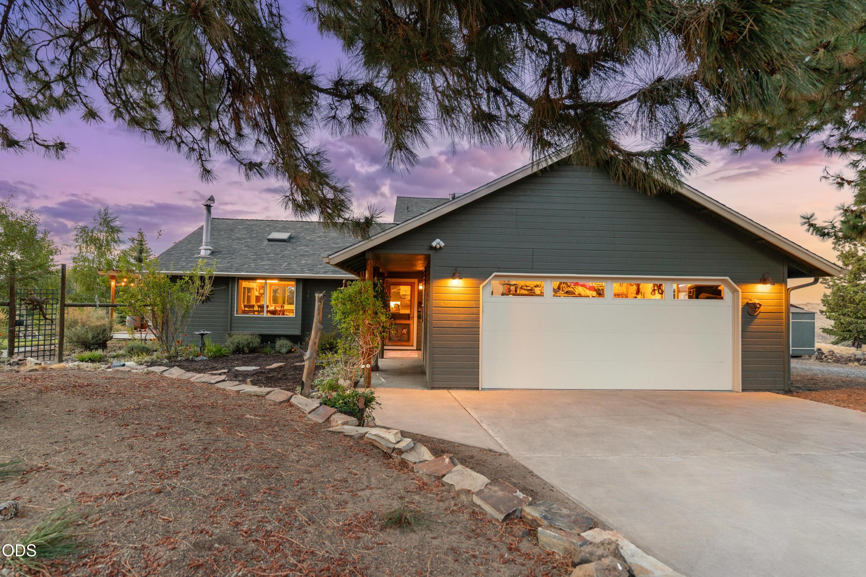 59866 Calgary Loop