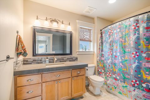 Tiny photo for 20583 Sierra Drive, Bend, OR 97701 (MLS # 220215026)