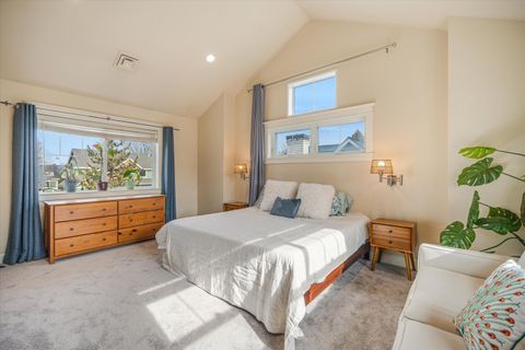 Tiny photo for 20583 Sierra Drive, Bend, OR 97701 (MLS # 220215026)