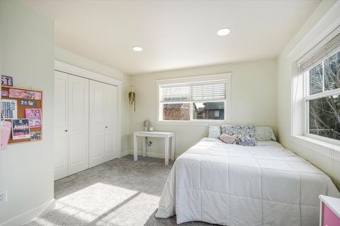 Tiny photo for 20583 Sierra Drive, Bend, OR 97701 (MLS # 220215026)