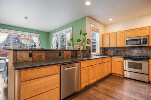 Tiny photo for 20583 Sierra Drive, Bend, OR 97701 (MLS # 220215026)