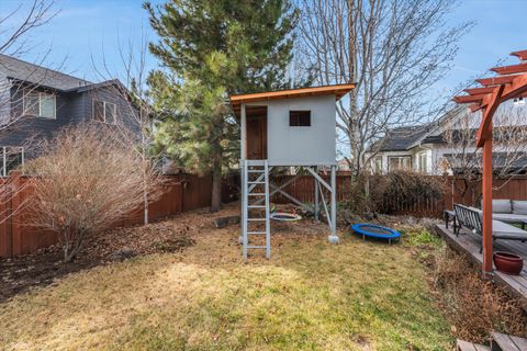 Tiny photo for 20583 Sierra Drive, Bend, OR 97701 (MLS # 220215026)