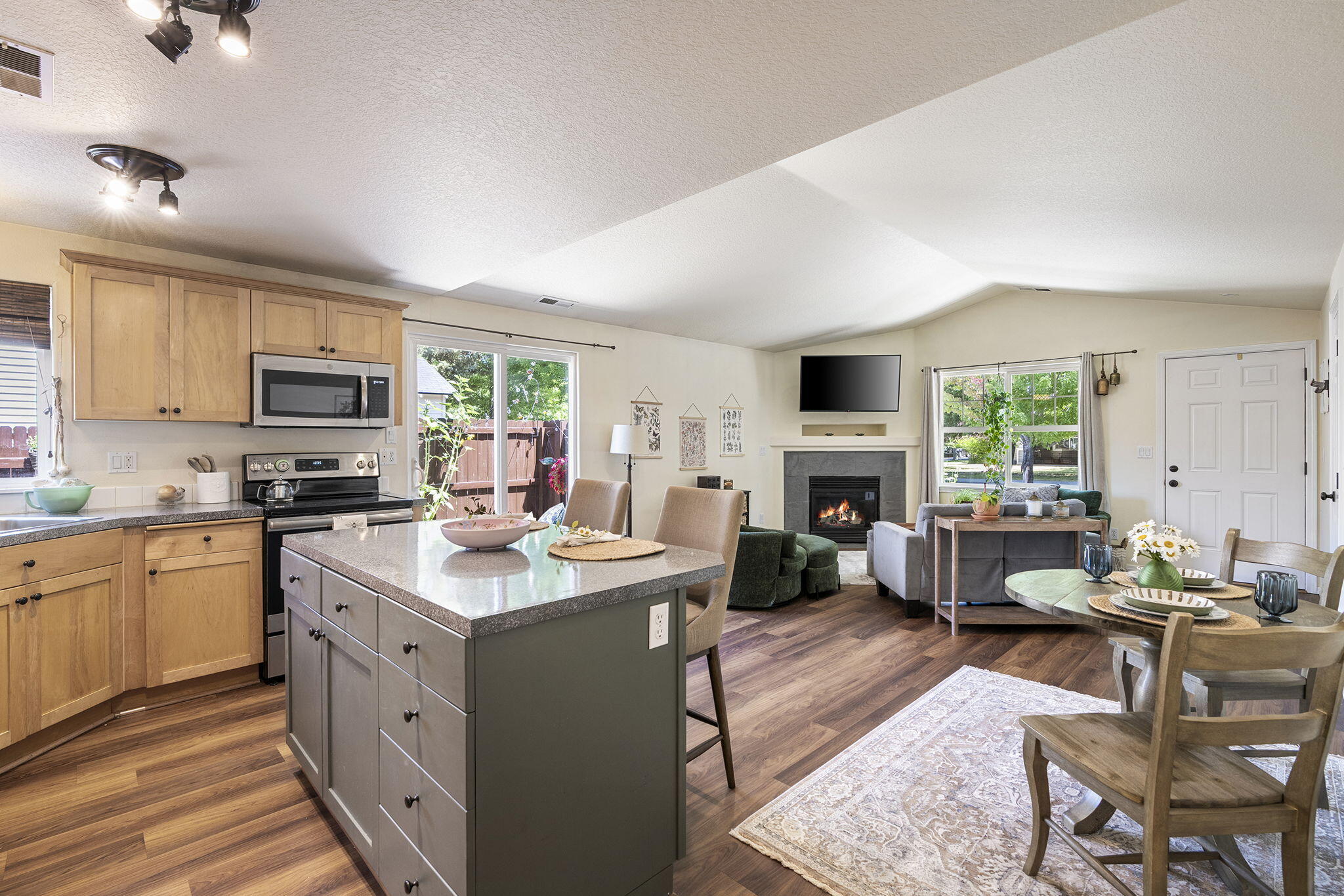 Larkspur - Residential