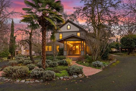 Photo of 668 N Main Street, Ashland, OR 97520 (MLS # 220215748)