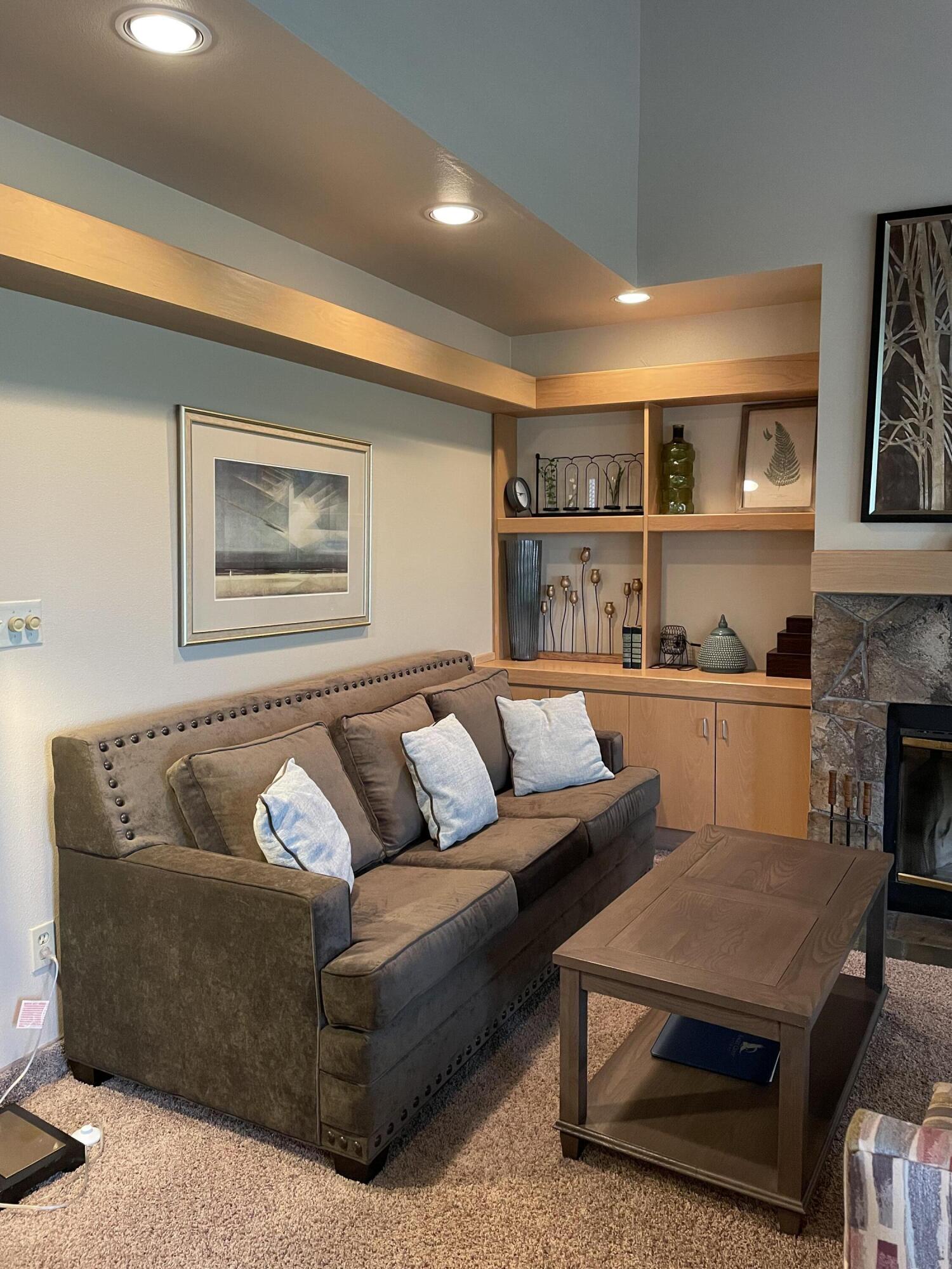 Eagle Crest - Residential