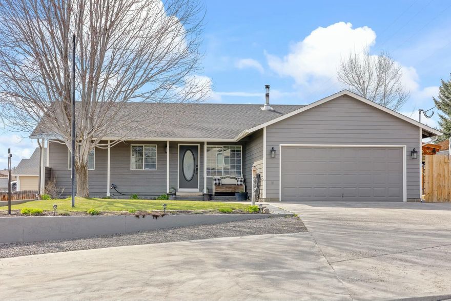 This 2,560 sq/ft home is situated on a half-acre lot in Prineville, OR. The property is free from HOA fees & restrictive CC&Rs, offering ample parking for your recreational
vehicles or a future workshop. Additionally, the lot can be divided into two separate tax lots, allowing for the construction of an additional home if desired. The house
features numerous recent upgrades, including new quartz counters, tile backsplash, kitchen sink/faucet, flooring, interior/exterior paint, central air heat pump, ceiling fans,
baseboards, hardware, wood stove, and more! It includes 4 bedrooms, 3 bathrooms, an upstairs living room, a downstairs family room, and a movie room, along with
plenty of extra storage space in the basement. The front and back yards boast mature landscaping, new composite deck, & patio making it great for outdoor living.