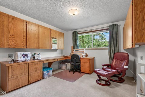 Tiny photo for 931 Mira Mar Avenue, Medford, OR 97504 (MLS # 220223112)
