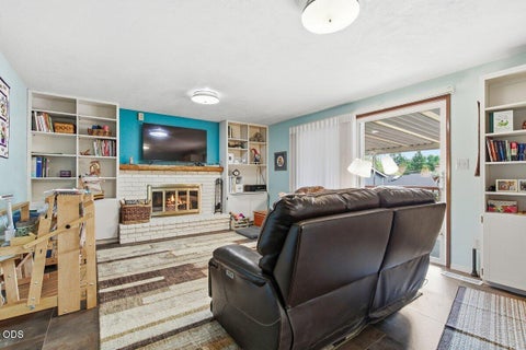 Tiny photo for 931 Mira Mar Avenue, Medford, OR 97504 (MLS # 220223112)