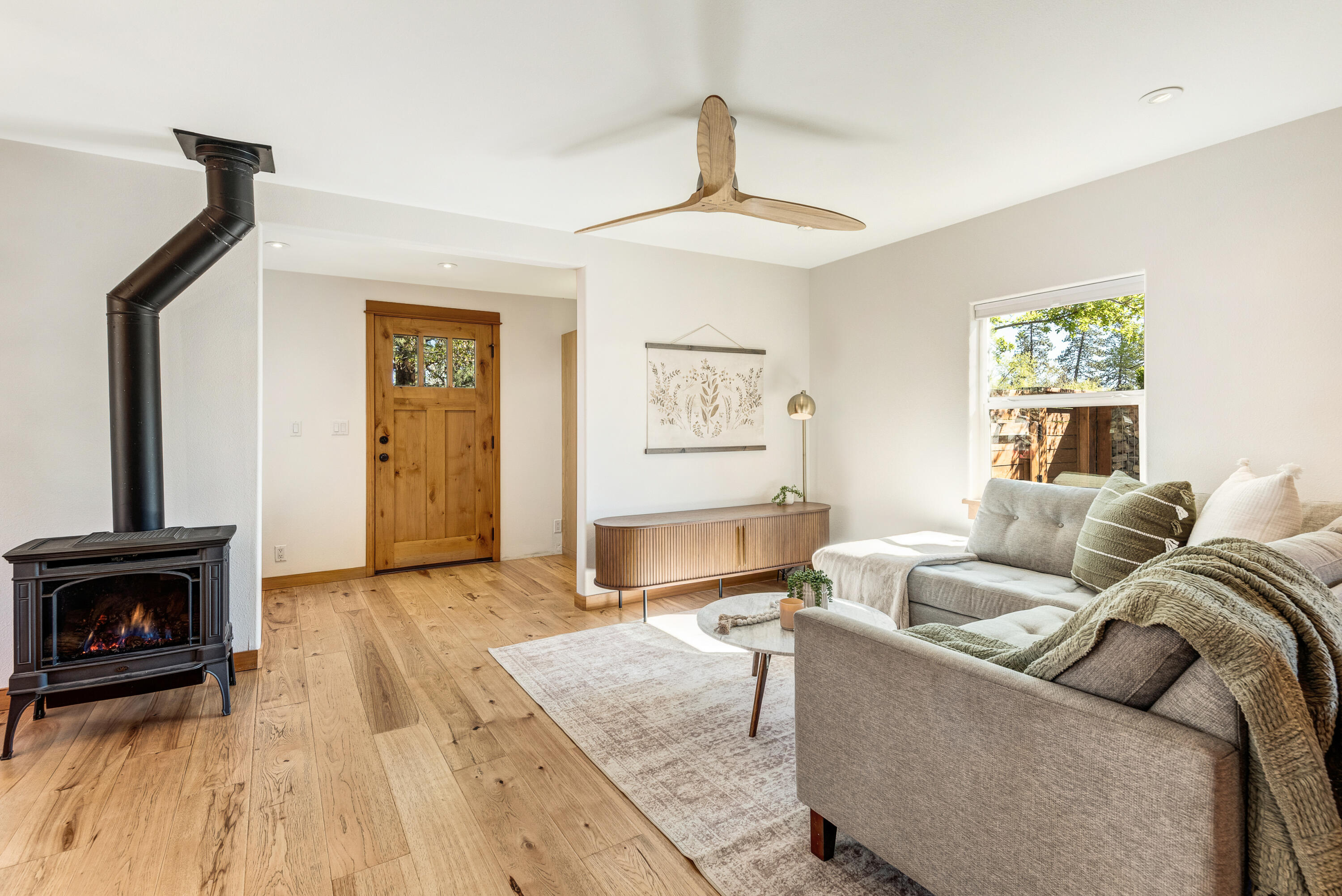 1405 NW Davenport Avenue