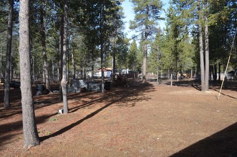 Tiny photo for 53425 Kokanee Lane, La Pine, OR 97739 (MLS # 220215921)
