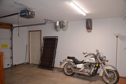 Tiny photo for 53425 Kokanee Lane, La Pine, OR 97739 (MLS # 220215921)