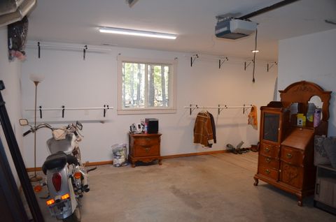 Tiny photo for 53425 Kokanee Lane, La Pine, OR 97739 (MLS # 220215921)