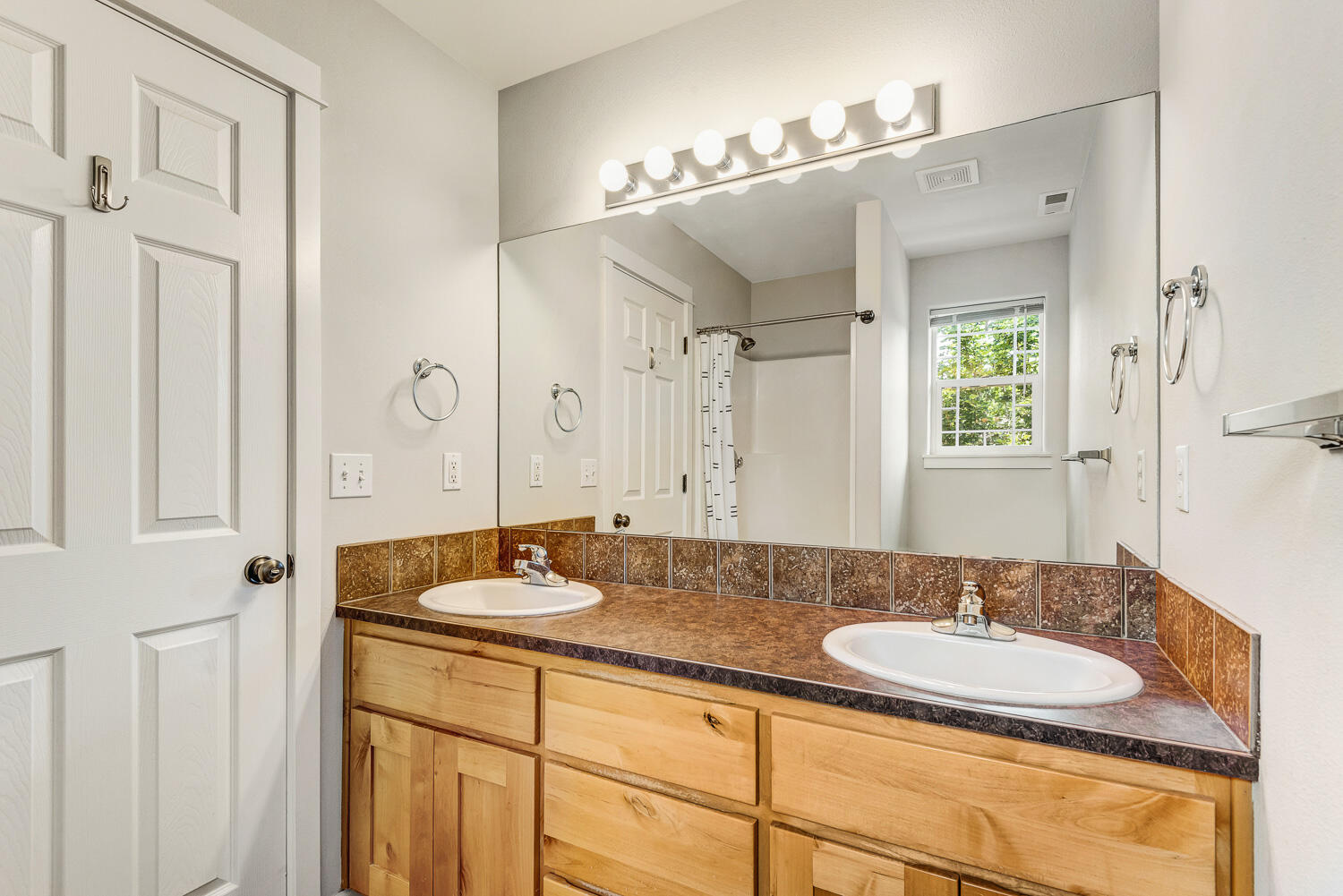 Oakview - Residential