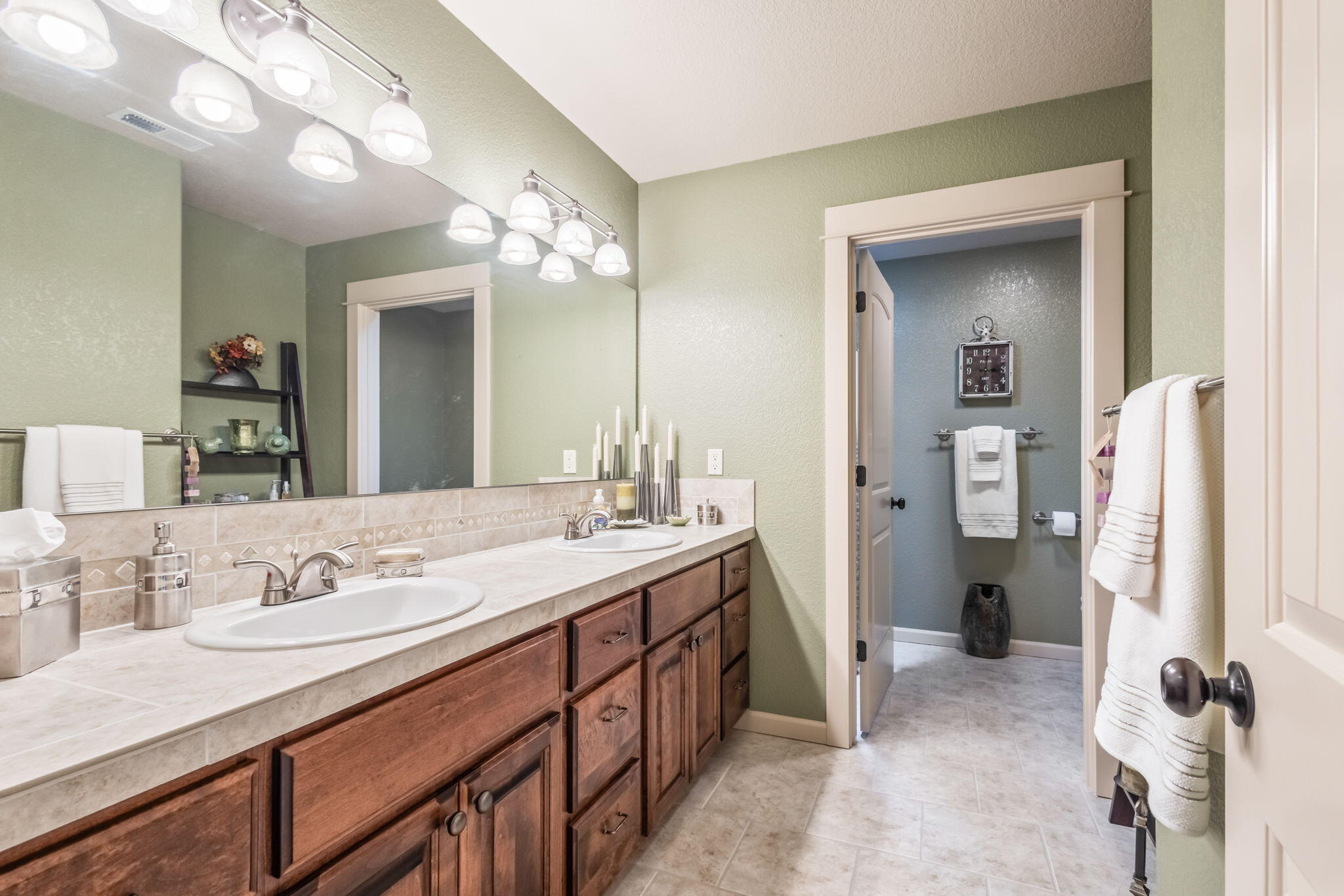 Mountain Ridge Est. - Residential