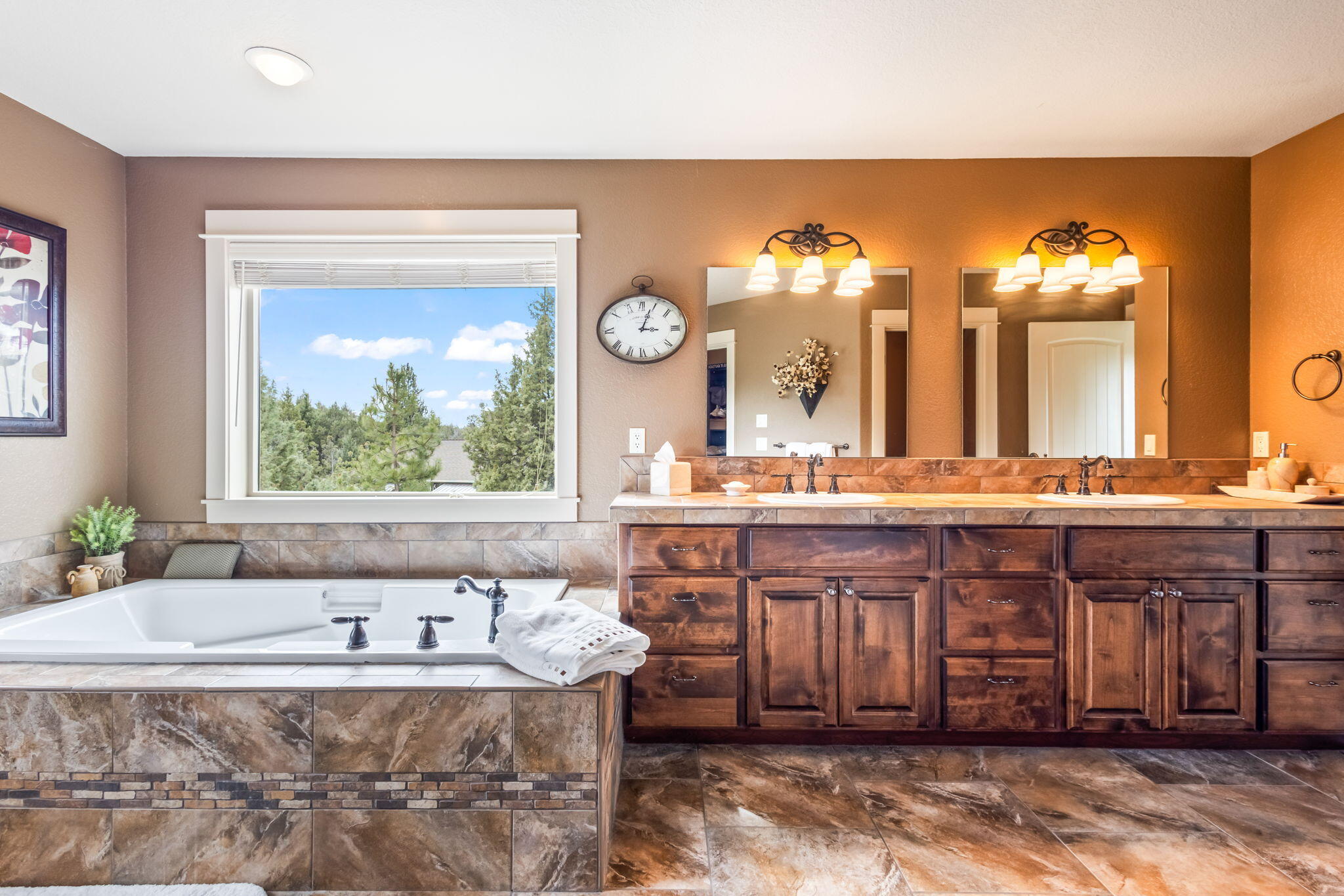 Mountain Ridge Est. - Residential