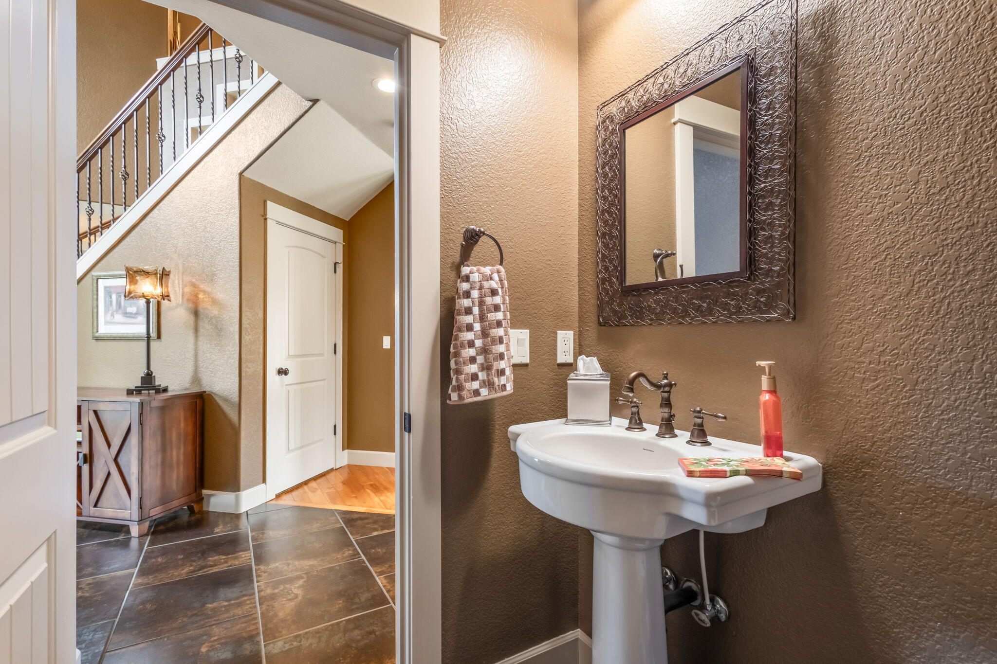 Mountain Ridge Est. - Residential