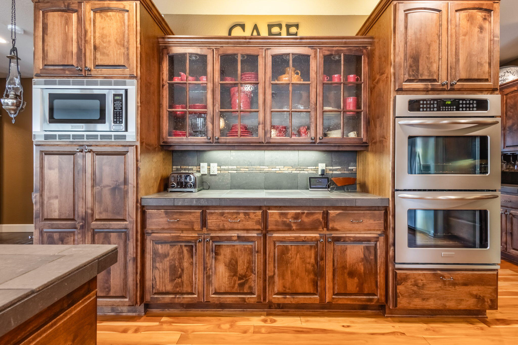 Mountain Ridge Est. - Residential