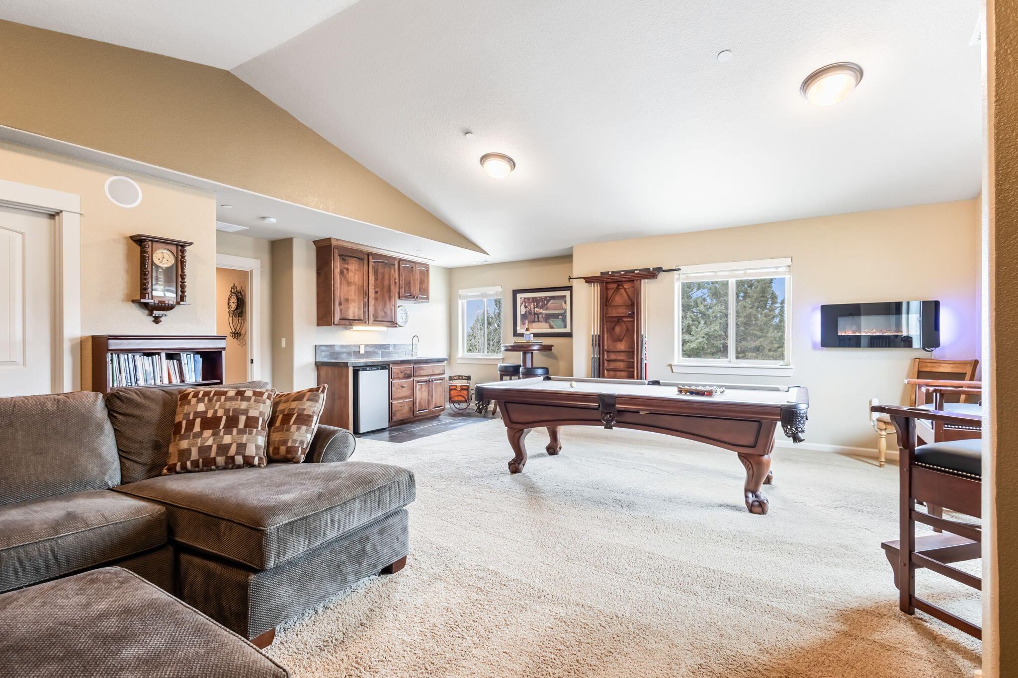 Mountain Ridge Est. - Residential