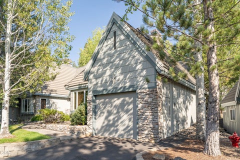 Tiny photo for 56978 Peppermill Circle #04-I, Sunriver, OR 97707 (MLS # 220229909)