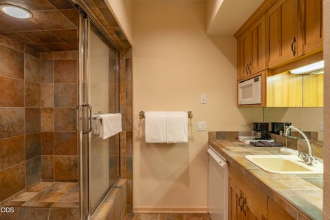 Tiny photo for 56978 Peppermill Circle #04-I, Sunriver, OR 97707 (MLS # 220229909)