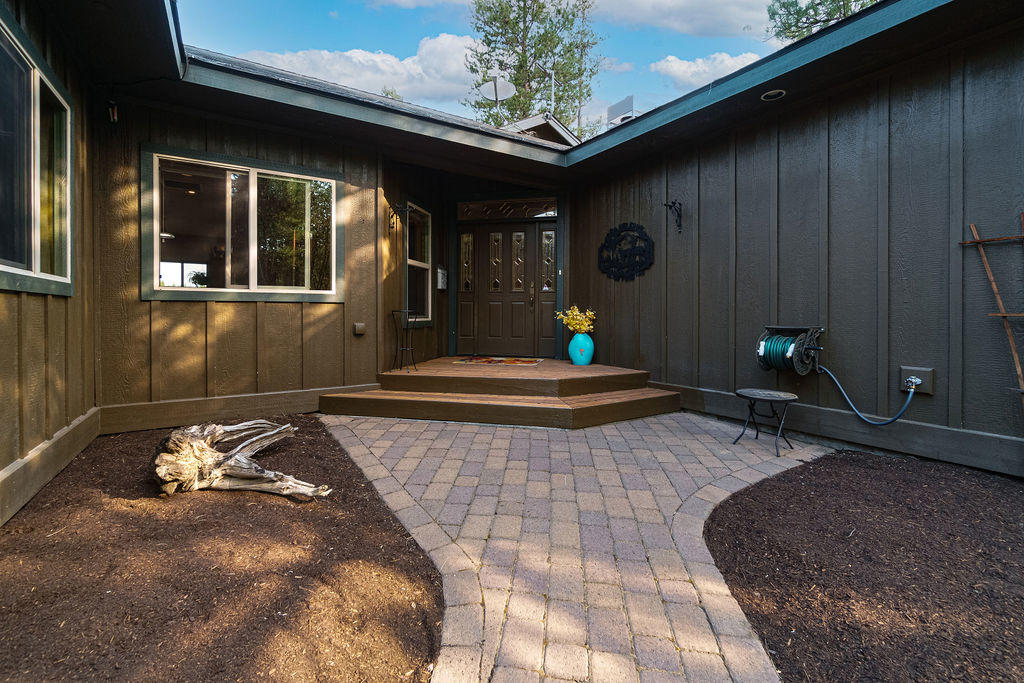 Pinewood Country Est - Residential